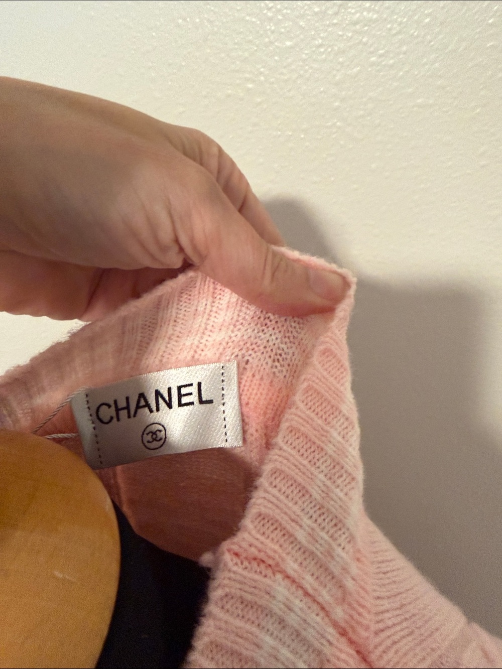 CHANEL Pink Cable Knit Crewneck Sweater with White CC Logo - Picture 3 of 5